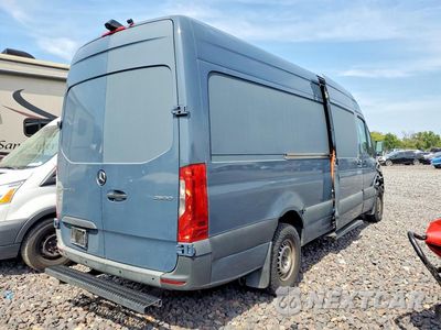 Trzecie zdjęcie samochodu z tyłu: 2019 MERCEDES-BENZ SPRINTER 2500/3500 DELIVERY VAN VIN:WD4PF1CD4KP109188 - miniatura