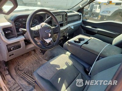 Zdjęcie 8 z 13 samochodu: 2025 FORD F450 SUPER DUTY VIN:1FDUF4HT0SDA08693 - miniatura