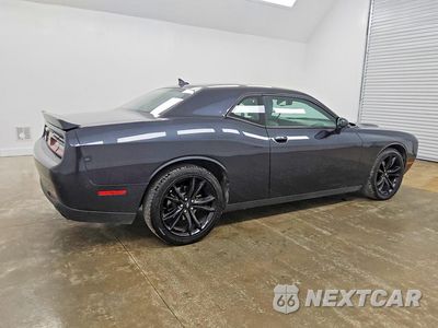 Trzecie zdjęcie samochodu z tyłu: 2018 DODGE CHALLENGER SXT VIN:2C3CDZAG1JH339322 - miniatura