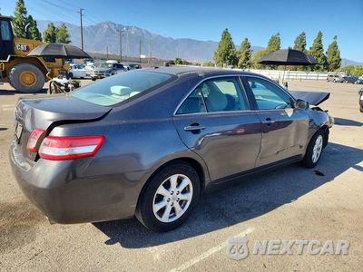 Trzecie zdjęcie samochodu z tyłu: 2011 TOYOTA CAMRY LE VIN:4T1BF3EK7BU612108 - miniatura