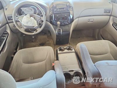 Zdjęcie 8 z 12 samochodu: 2005 TOYOTA SIENNA LE 7 PASSENGER VIN:5TDZA23C45S317192 - miniatura