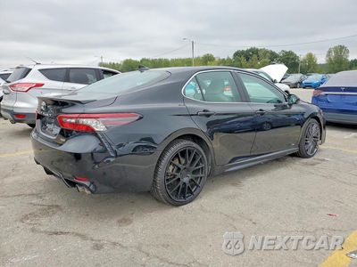 Trzecie zdjęcie samochodu z tyłu: 2024 TOYOTA CAMRY XSE VIN:4T1K61AK9RU858078 - miniatura