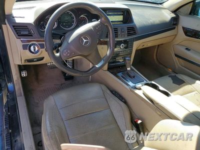 Zdjęcie 8 z 13 samochodu: 2010 MERCEDES-BENZ E 550 VIN:WDDKJ7CB1AF028373 - miniatura
