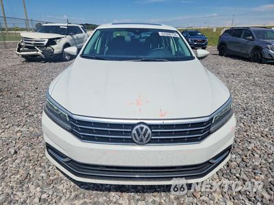 Piąte zdjęcie samochodu w środku: 2017 VOLKSWAGEN PASSAT SEL PREMIUM VIN:1VWCT7A33HC078821 - miniatura