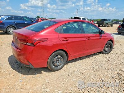 Trzecie zdjęcie samochodu z tyłu: 2021 HYUNDAI ACCENT SE VIN:3KPC24A63ME131373 - miniatura