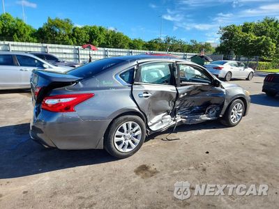 Trzecie zdjęcie samochodu z tyłu: 2017 NISSAN ALTIMA VIN:1N4AL3AP1HC148098 - miniatura