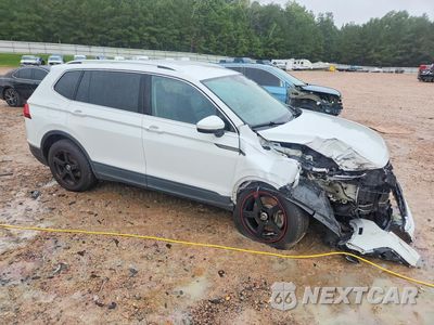 Czwarte zdjęcie samochodu z boku: 2022 VOLKSWAGEN TIGUAN SE VIN:3VV2B7AXXNM047940 - miniatura