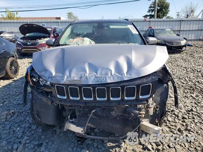 Piąte zdjęcie samochodu w środku: 2018 JEEP COMPASS LATITUDE VIN:3C4NJDBB1JT200902 - miniatura