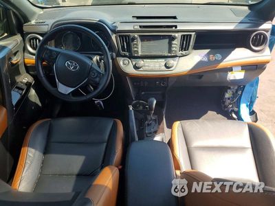 Zdjęcie 8 z 14 samochodu: 2016 TOYOTA RAV4 SE VIN:JTMJFREV7GJ073348 - miniatura