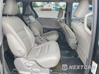 Zdjęcie 11 z 13 samochodu: 2016 TOYOTA SIENNA XLE 8-PASSENGER VIN:5TDYK3DC5GS719013 - miniatura