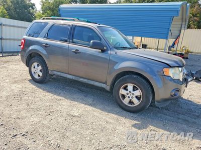Czwarte zdjęcie samochodu z boku: 2010 FORD ESCAPE XLT VIN:1FMCU0D7XAKB50322 - miniatura