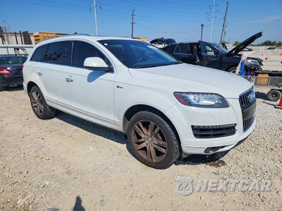 Czwarte zdjęcie samochodu z boku: 2015 AUDI Q7 PREMIUM PLUS VIN:WA1LGAFE4FD019597 - miniatura