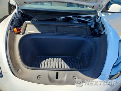 Zdjęcie 11 z 13 samochodu: 2023 TESLA MODEL Y VIN:7SAYGDEE5PA055145 - miniatura
