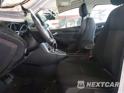Zdjęcie 7 z 12 samochodu: 2018 FORD FOCUS SE VIN:1FADP3FE9JL283778 - miniatura