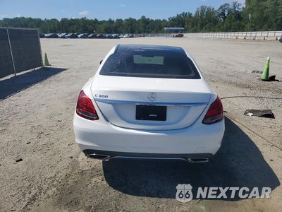 Zdjęcie 6 z 12 samochodu: 2015 MERCEDES-BENZ C 300 VIN:55SWF4JB2FU072911 - miniatura