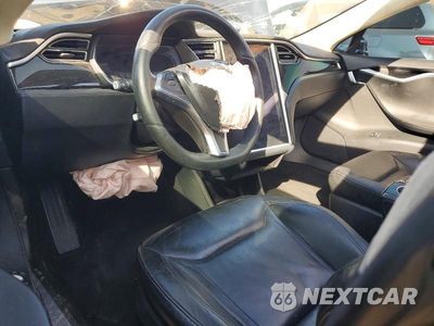 Zdjęcie 8 z 12 samochodu: 2015 TESLA MODEL S VIN:5YJSA1E23FF109486 - miniatura