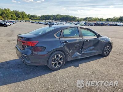 Trzecie zdjęcie samochodu z tyłu: 2019 KIA FORTE LXS VIN:3KPF24AD8KE024022 - miniatura