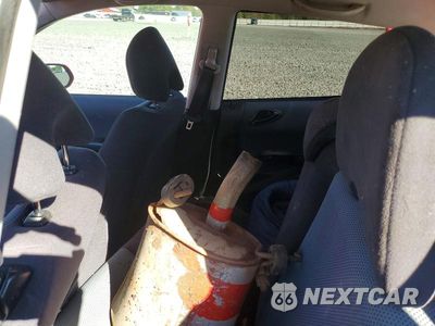 Zdjęcie 10 z 12 samochodu: 2008 HONDA FIT VIN:JHMGD37498S023062 - miniatura