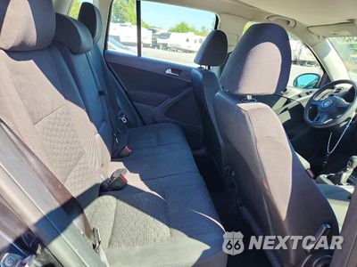 Zdjęcie 11 z 13 samochodu: 2012 VOLKSWAGEN TIGUAN S VIN:WVGCV7AXXCW592524 - miniatura