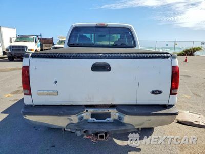 Zdjęcie 6 z 12 samochodu: 2006 FORD F250 SUPER DUTY VIN:1FTSW21P46EC58662 - miniatura