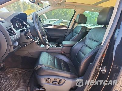 Zdjęcie 7 z 13 samochodu: 2016 VOLKSWAGEN TOUAREG SPORT VIN:WVGEF9BP4GD011472 - miniatura
