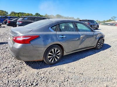 Trzecie zdjęcie samochodu z tyłu: 2017 NISSAN ALTIMA 2.5 SV VIN:1N4AL3AP1HC276695 - miniatura