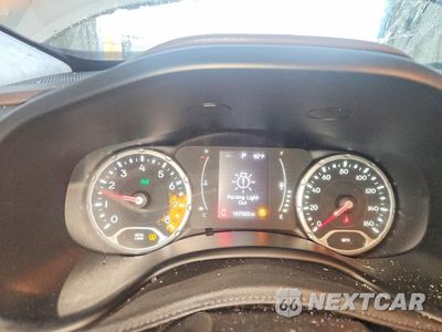 Zdjęcie 9 z 13 samochodu: 2015 JEEP RENEGADE LATITUDE VIN:ZACCJBBTXFPB37186 - miniatura