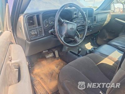 Zdjęcie 8 z 12 samochodu: 2001 CHEVROLET SILVERADO K1500 VIN:1GCEK14W71Z294658 - miniatura
