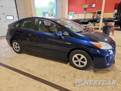 Czwarte zdjęcie samochodu z boku: 2015 TOYOTA PRIUS TWO VIN:JTDKN3DU8F1883065 - miniatura