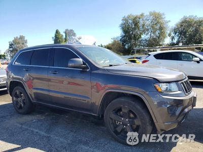 Czwarte zdjęcie samochodu z boku: 2015 JEEP GRAND CHEROKEE LAREDO VIN:1C4RJEAGXFC920433 - miniatura