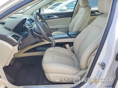 Zdjęcie 7 z 12 samochodu: 2020 LINCOLN MKZ RESERVE VIN:3LN6L5E93LR620900 - miniatura