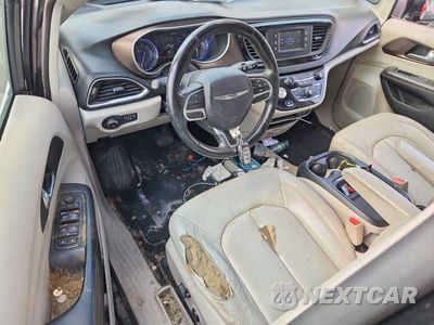Zdjęcie 8 z 13 samochodu: 2017 CHRYSLER PACIFICA TOURING L VIN:2C4RC1BG5HR503846 - miniatura