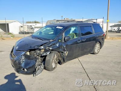 2017 TOYOTA SIENNA XLE 7-PASSENGER 5TDDZ3DC5HS154404 - główne zdjęcie licytacji z USA - miniatura