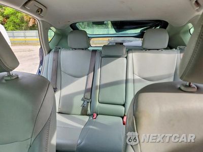 Zdjęcie 10 z 13 samochodu: 2012 TOYOTA PRIUS FOUR VIN:JTDKN3DU4C1599136 - miniatura
