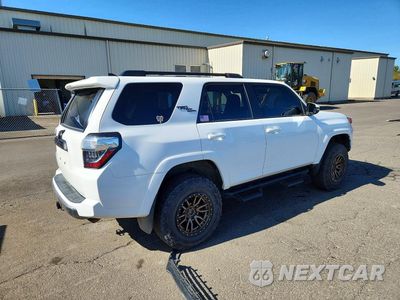 Trzecie zdjęcie samochodu z tyłu: 2020 TOYOTA 4RUNNER TRD OFF-ROAD PREMIUM VIN:JTEBU5JR8L5738123 - miniatura