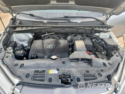 Zdjęcie 11 z 12 samochodu: 2019 TOYOTA HIGHLANDER XLE VIN:5TDJZRFH2KS625513 - miniatura