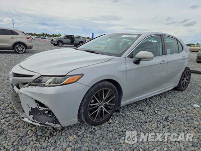 2023 TOYOTA CAMRY SE 4T1G11AK9PU185634 - główne zdjęcie licytacji z USA - miniatura