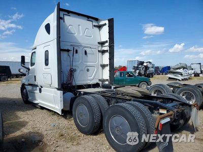 Drugie zdjęcie samochodu z przodu: 2019 FREIGHTLINER CASCADIA 1 - TRUCK CAB AND CHASSIS VIN:3AKJHHDR2KSKL4272 - miniatura
