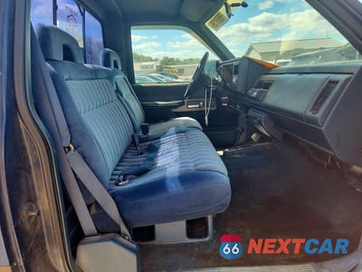 Zdjęcie 10 z 12 samochodu: 1994 CHEVROLET GMT-400 K1500 VIN:1GCEK14K3RE214823 - miniatura