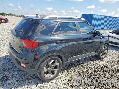 Trzecie zdjęcie samochodu z tyłu: 2021 HYUNDAI VENUE SEL VIN:KMHRC8A32MU108166 - miniatura