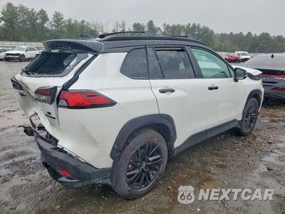 Trzecie zdjęcie samochodu z tyłu: 2025 TOYOTA COROLLA CROSS HYBRID NIGHTSHADE VIN:7MUFBABG8SV089505 - miniatura