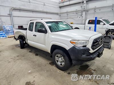 Czwarte zdjęcie samochodu z boku: 2018 TOYOTA TACOMA SR VIN:5TFRX5GN7JX124146 - miniatura