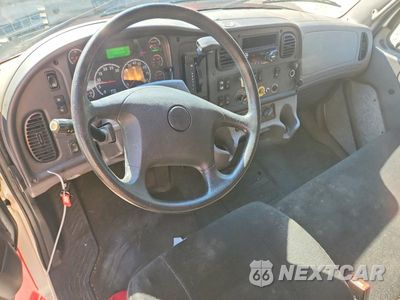 Zdjęcie 8 z 13 samochodu: 2018 FREIGHTLINER BUSINESS CLASS M2 BOX TRUCK VIN:1FVACWFB8JHJP2632 - miniatura