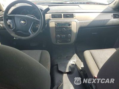 Zdjęcie 8 z 13 samochodu: 2014 CHEVROLET TAHOE POLICE VIN:1GNLC2E03ER194171 - miniatura