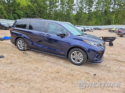 Czwarte zdjęcie samochodu z boku: 2021 TOYOTA SIENNA XSE VIN:5TDXSKFC7MS033344 - miniatura