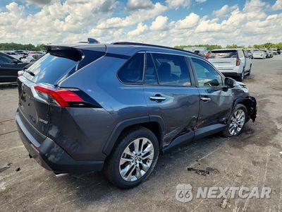 Trzecie zdjęcie samochodu z tyłu: 2021 TOYOTA RAV4 LIMITED VIN:JTMY1RFV3MD083574 - miniatura