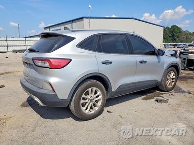 Trzecie zdjęcie samochodu z tyłu: 2020 FORD ESCAPE S VIN:1FMCU0F66LUC52843 - miniatura