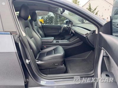 Piąte zdjęcie samochodu w środku: 2021 TESLA MODEL Y VIN:5YJYGDEE2MF200511 - miniatura