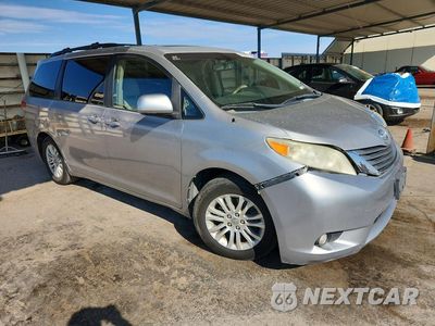 Czwarte zdjęcie samochodu z boku: 2011 TOYOTA SIENNA XLE 8-PASSENGER VIN:5TDYK3DC8BS025019 - miniatura