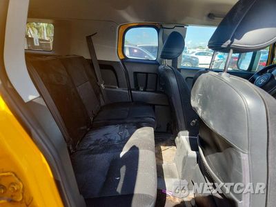 Zdjęcie 10 z 13 samochodu: 2007 TOYOTA FJ CRUISER BASE VIN:JTEBU11F170035173 - miniatura